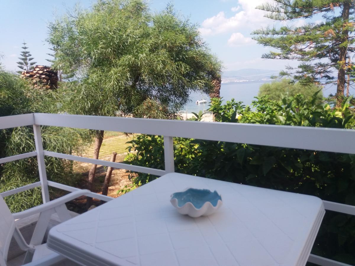 Villa Per Mare Loutra Oraias Elenis Exterior foto